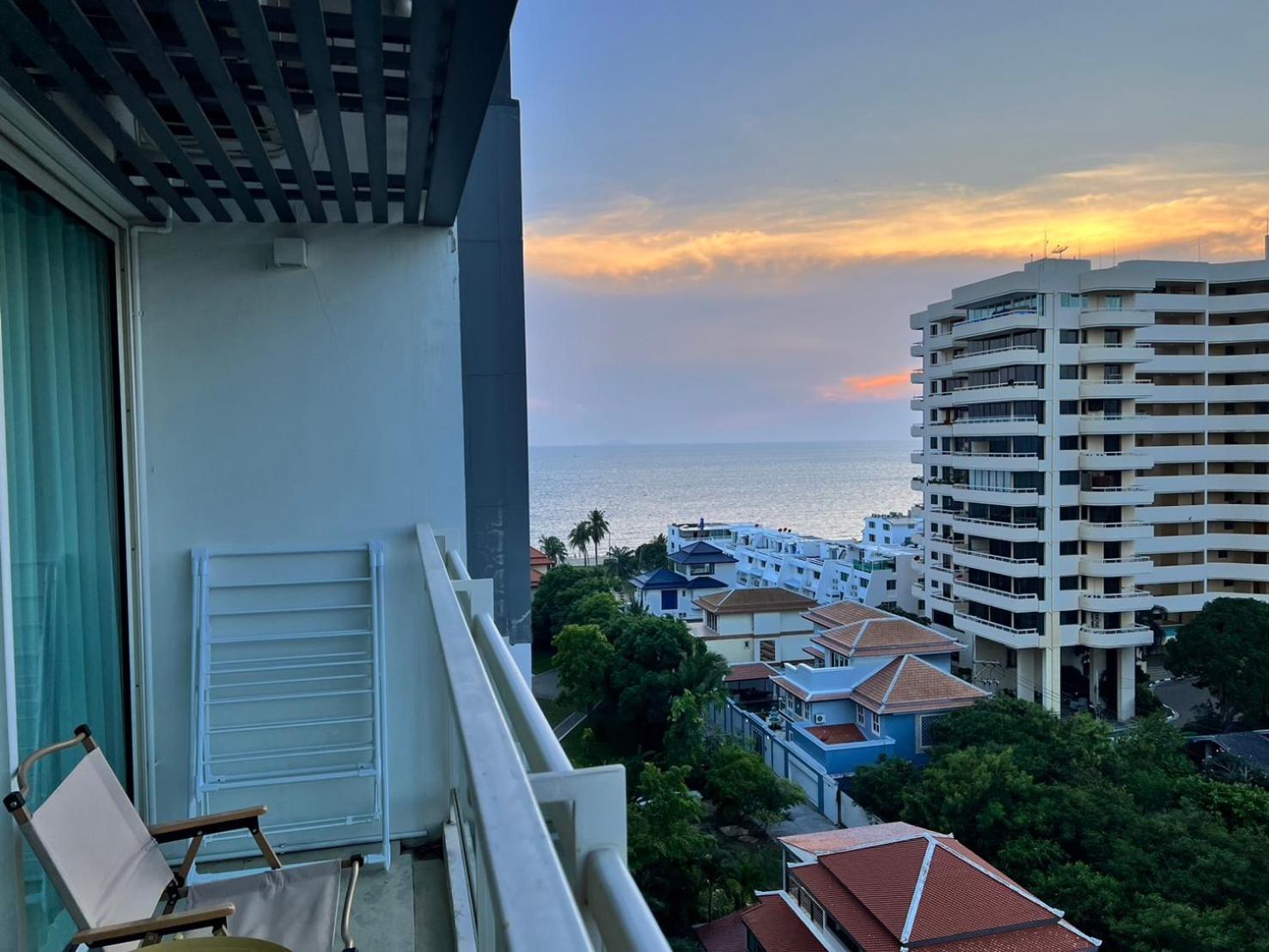 Residence By Hello Pattaya At Veranda Jomtien Beach Oda fotoğraf